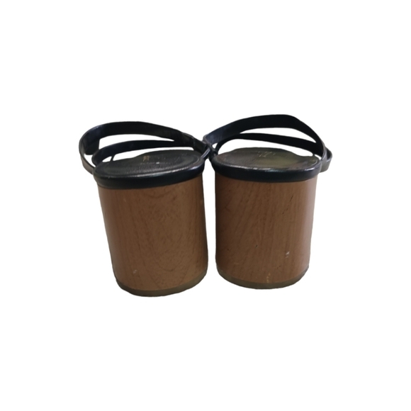 TOMMY Hilfiger cute Sandals size 8.5 EUC - Picture 3 of 5